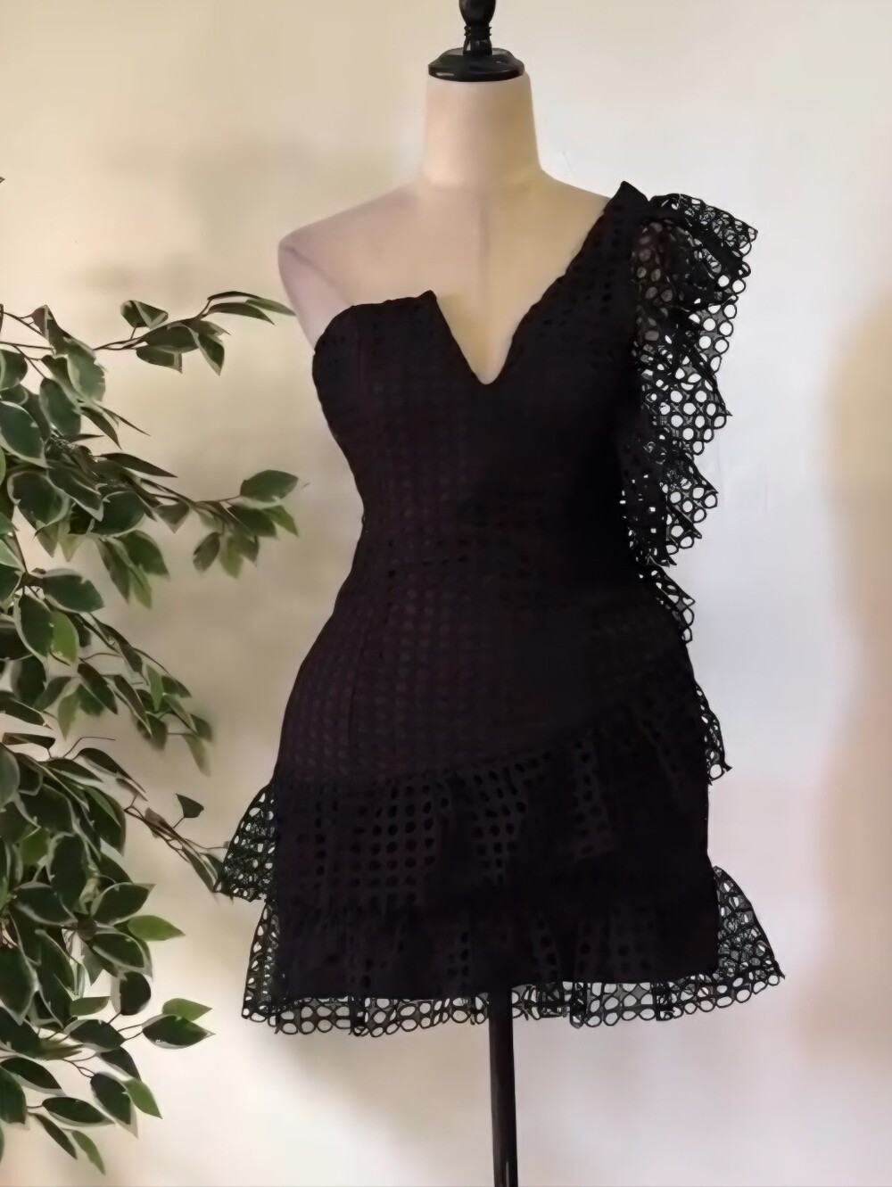 Ivory & Chain One Shoulder Black Eyelet Mini Dress Size 8